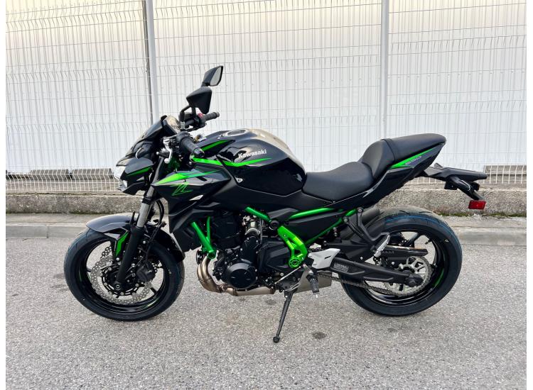 KAWASAKI Z650