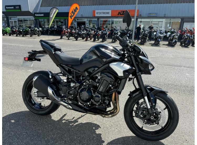 KAWASAKI Z 900