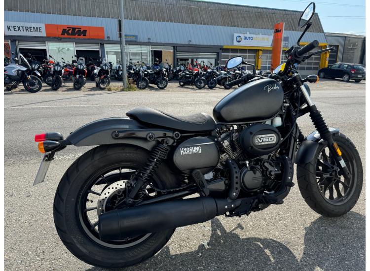 HYOSUNG 125 bobber