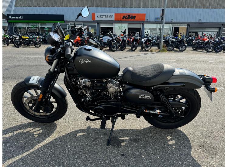 HYOSUNG 125 bobber