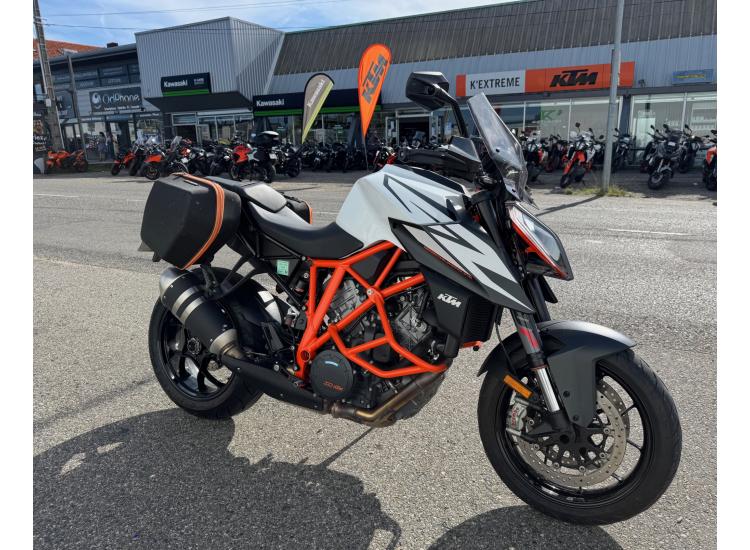 KTM 1290 SUPER DUKE R
