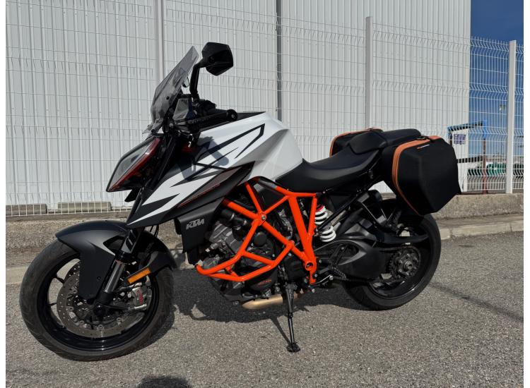 KTM 1290 SUPER DUKE R