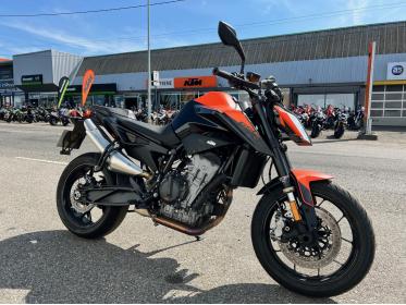 KTM 890 DUKE