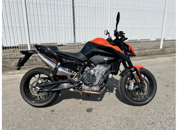 KTM 890 DUKE