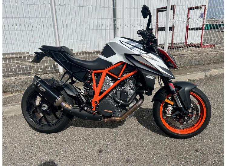 KTM 1290 SUPER DUKE R