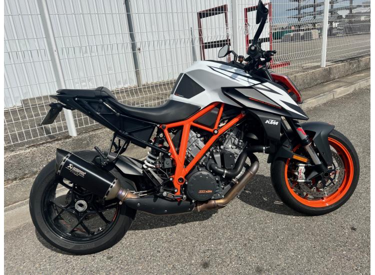KTM 1290 SUPER DUKE R
