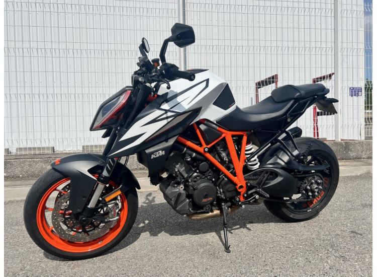 KTM 1290 SUPER DUKE R
