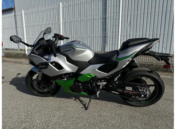 KAWASAKI Z7 hybrid